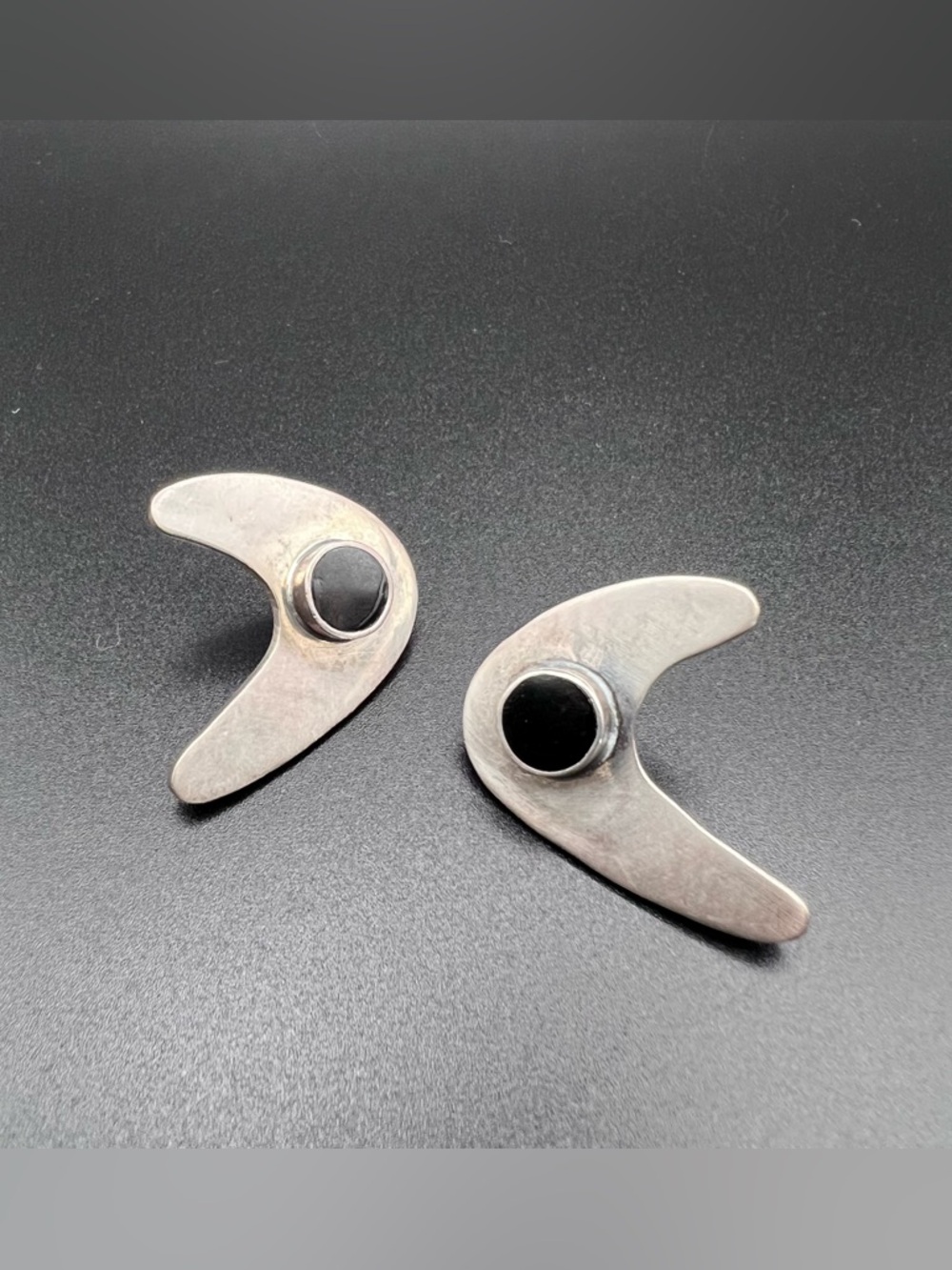 Taxco Modernist Earrings - Picture 4 of 4